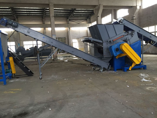 গুণ  380V 22kw Industrial Single Shaft Shredder Machine কারখানা