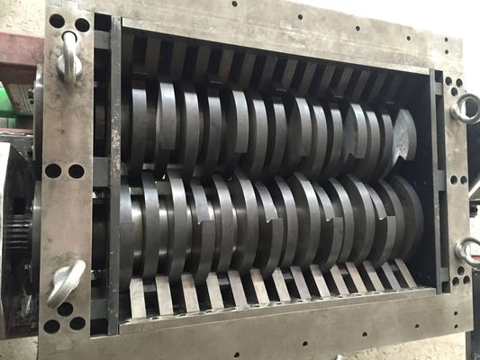 22 * 2kw 20rpm সলিড বর্জ্য ডাবল শ্যাফট শ্রেডার মেশিন